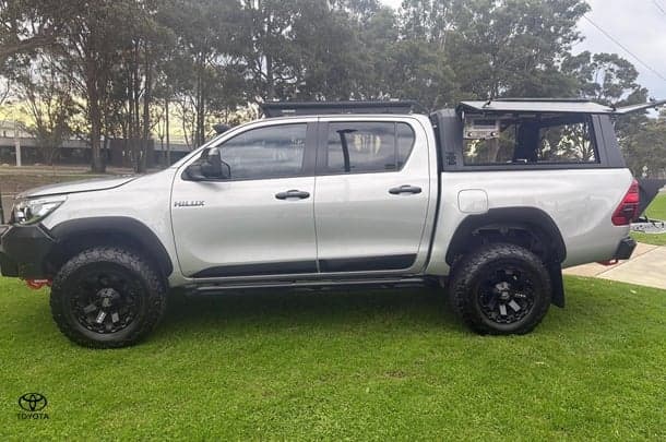 2019 Toyota Hilux Rugged X in Silver