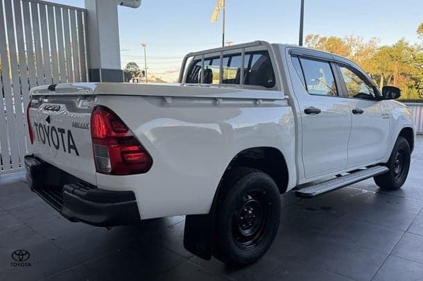 2020 Toyota Hilux SR in White