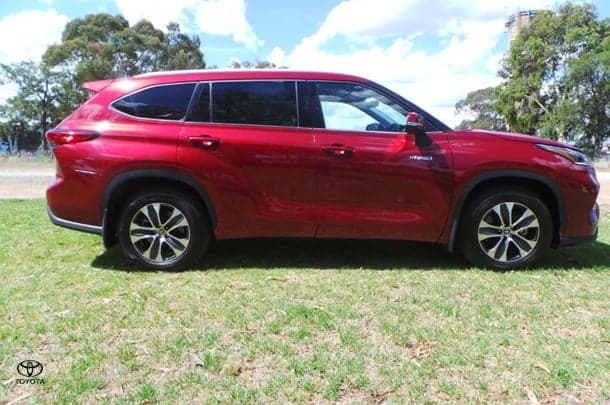 2022 Toyota Kluger GXL in Red