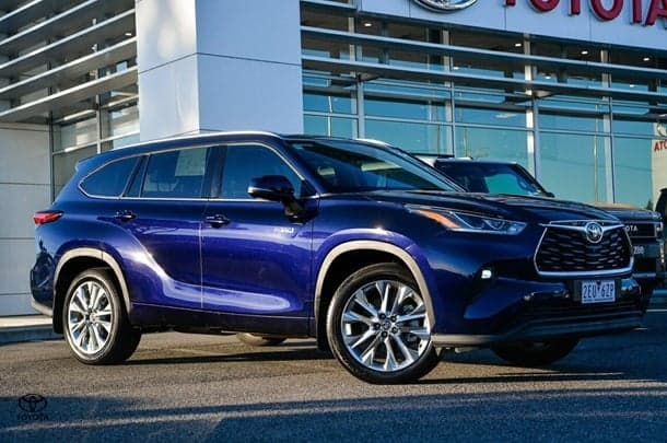 2022 Toyota Kluger Grande in Blue