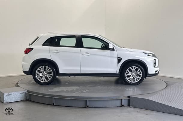 2024 Mitsubishi ASX ES in White