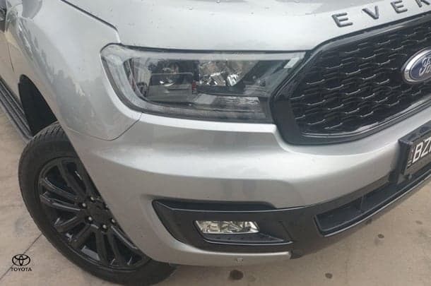 2022 Ford Everest Sport in Pink