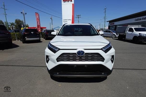 2022 Toyota RAV4 Cruiser in White