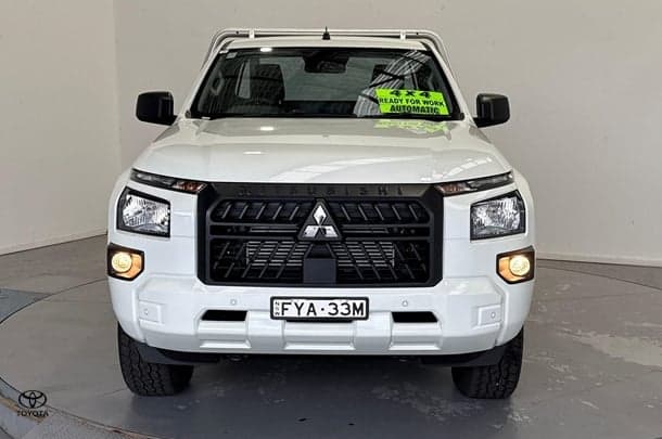 2025 Mitsubishi Triton GLX in White