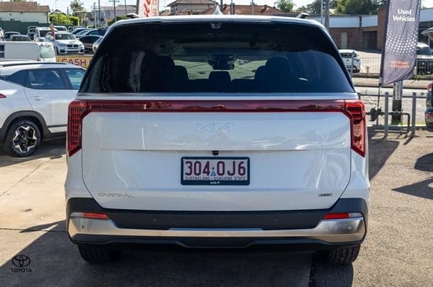 2025 Kia Carnival GT-Line HEV in Snow White Pearl (Swp)