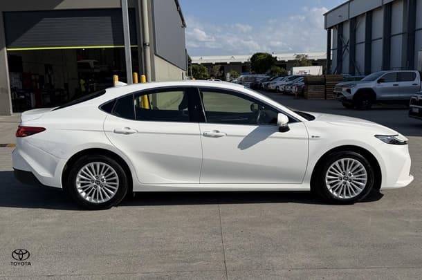 2025 Toyota Camry Ascent in White