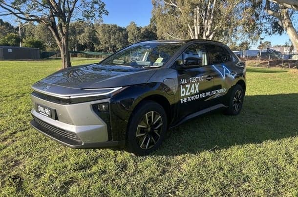 2025 Toyota bZ4X Base in Silver
