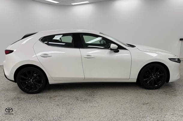 2021 Mazda 3 G25 Astina in White