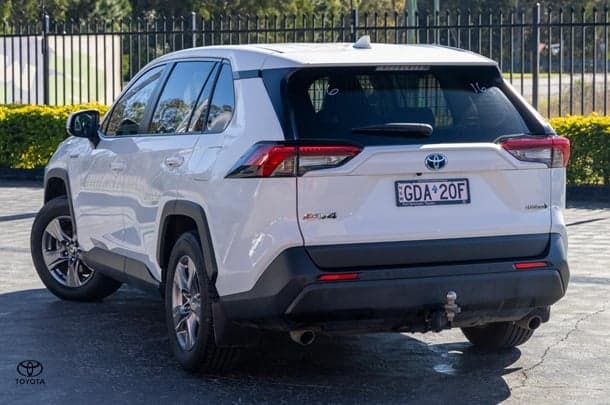 2022 Toyota RAV4 GX in Silver
