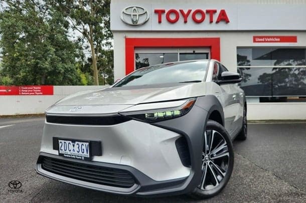 2024 Toyota bZ4X Base in Silver
