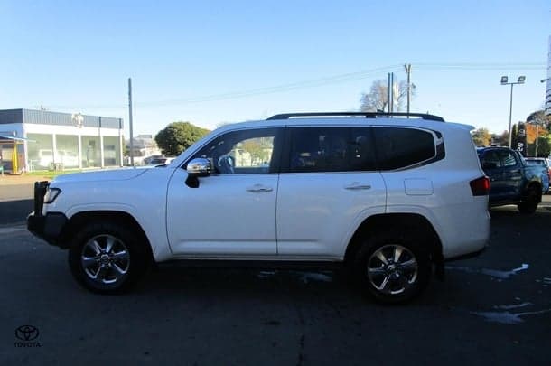 2021 Toyota Landcruiser Sahara in White
