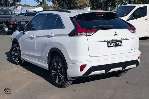 2020 Mitsubishi Eclipse Cross Exceed in White
