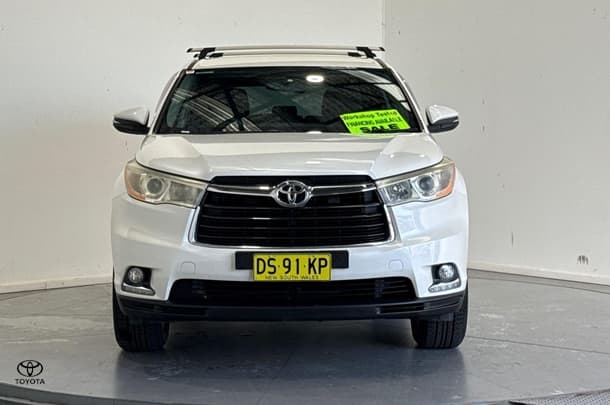 2014 Toyota Kluger GX in White
