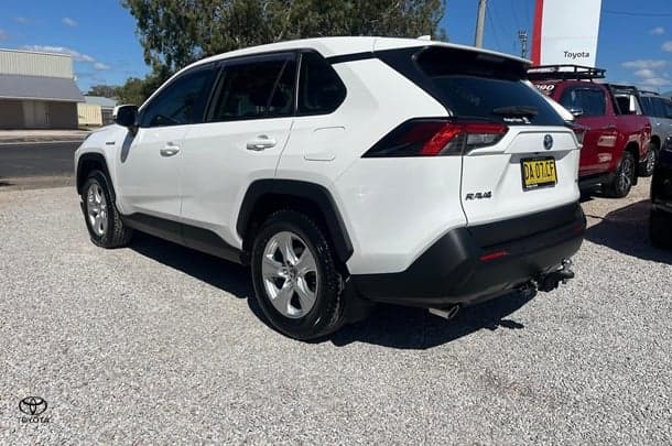 2021 Toyota RAV4 GX AWD in White