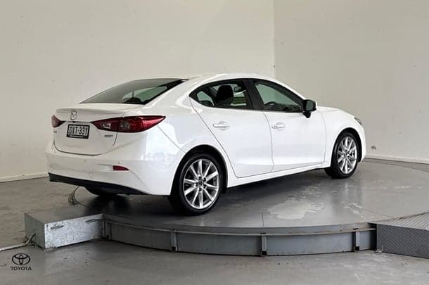 2018 Mazda 3 SP25 in White