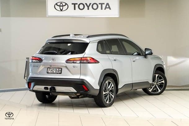 2024 Toyota Corolla Cross Atmos in Silver