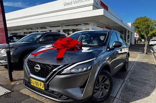 2023 Nissan QASHQAI ST in Grey