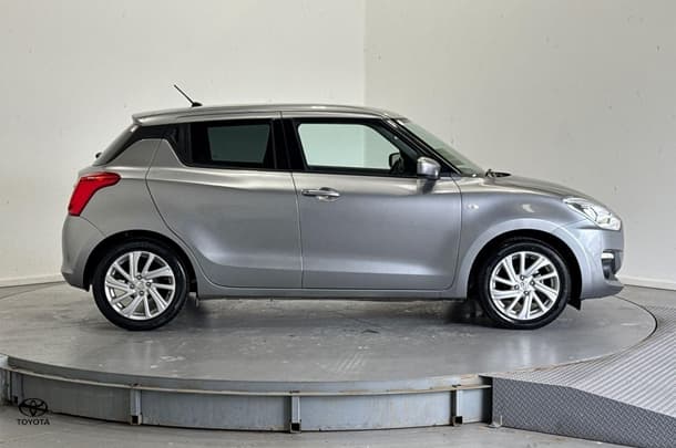 2023 Suzuki Swift GL in Silver