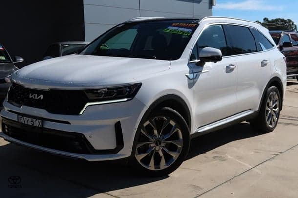 2023 Kia Sorento GT-Line in Black