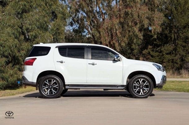 2020 Isuzu MU-X LS-U in White