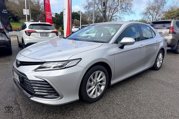 2021 Toyota Camry Ascent in Silver