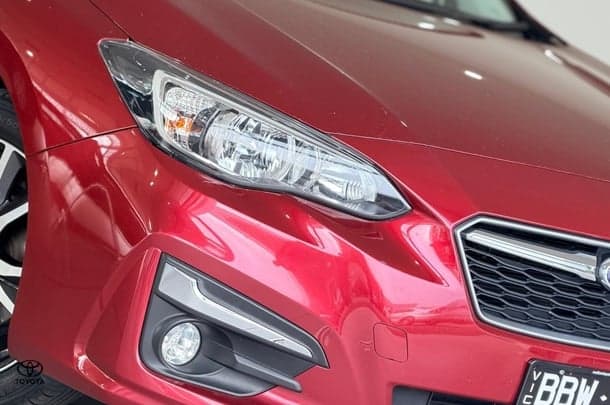 2018 Subaru Impreza 2.0i Premium in Red