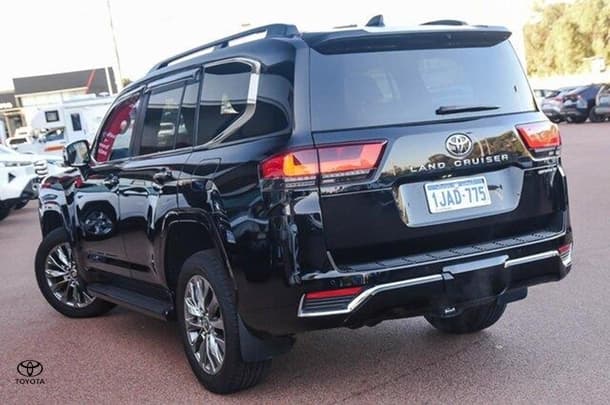 2025 Toyota Landcruiser Sahara ZX in Black