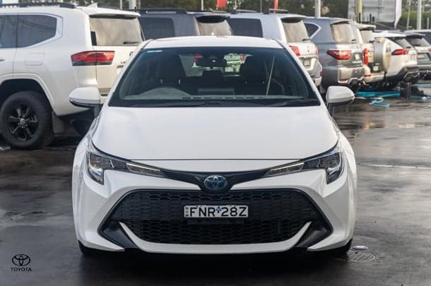 2021 Toyota Corolla Ascent Sport Hybrid in White