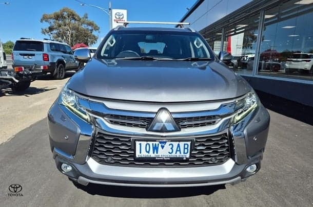 2018 Mitsubishi Pajero Sport Exceed in Grey