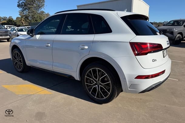 2021 Audi Q5 45 TFSI Sport in White