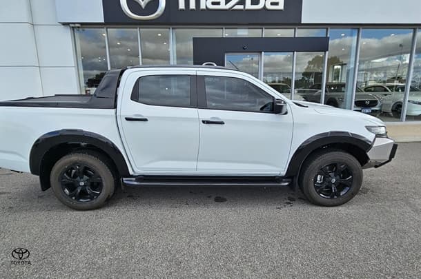2023 Mazda BT-50 SP in Ice White