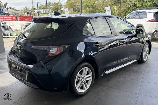 2018 Toyota Corolla Ascent Sport in Black