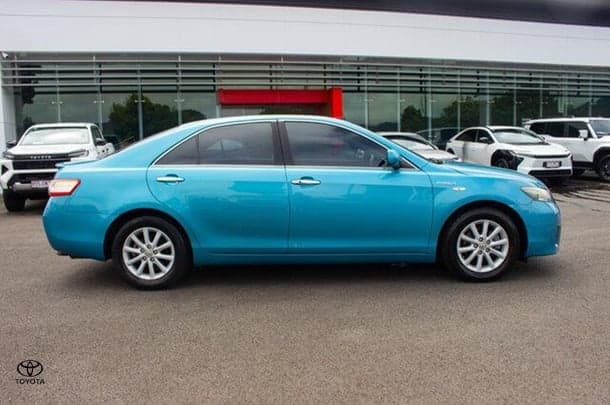 2010 Toyota Camry Hybrid Luxury in Blue