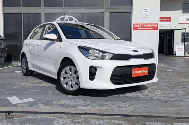 2018 Kia Rio S in White