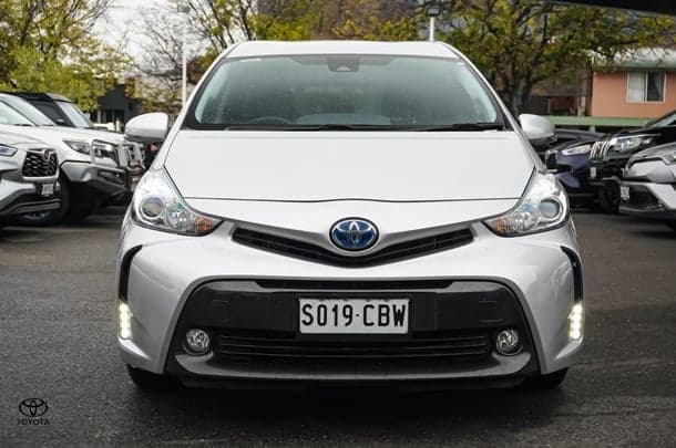 2019 Toyota Prius V Base in Silver