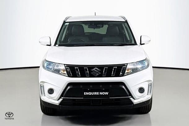 2022 Suzuki Vitara Turbo in White