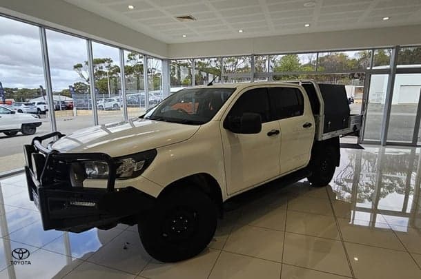 2020 Toyota Hilux SR in White
