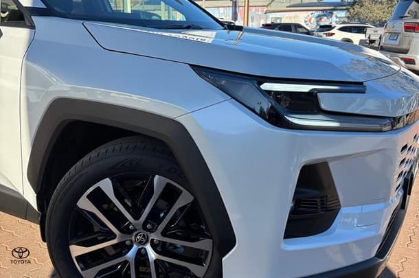 2026 Toyota RAV4 Cruiser in White
