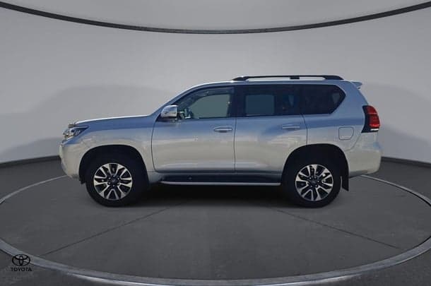 2022 Toyota Landcruiser Prado VX in Silver