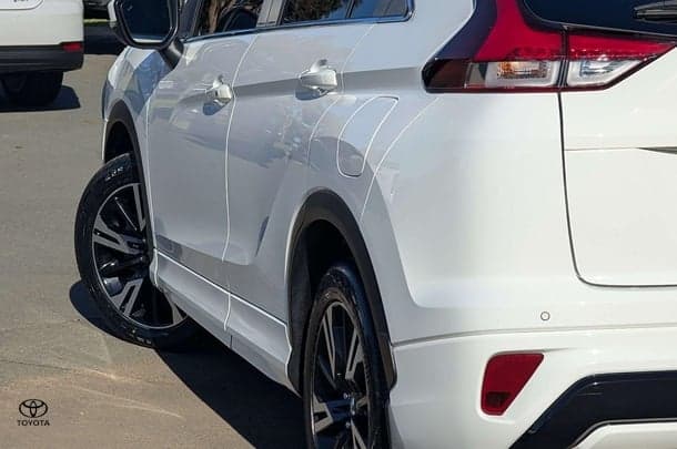 2020 Mitsubishi Eclipse Cross Exceed in White