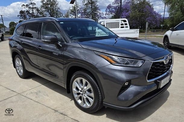 2024 Toyota Kluger Grande in Grey