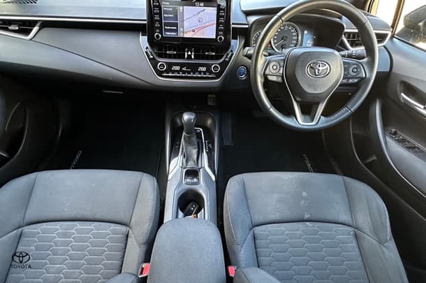 2021 Toyota Corolla SX Hybrid in Black