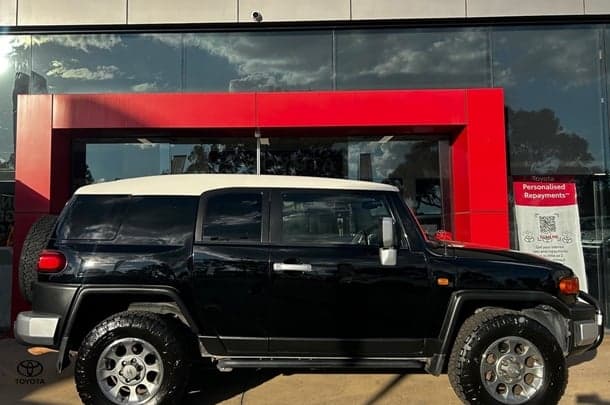 2013 Toyota FJ Cruiser Base in Black