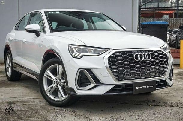 2024 Audi Q3 35 TFSI S line in White
