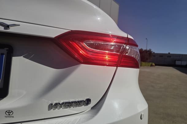 2019 Toyota Camry Ascent in White