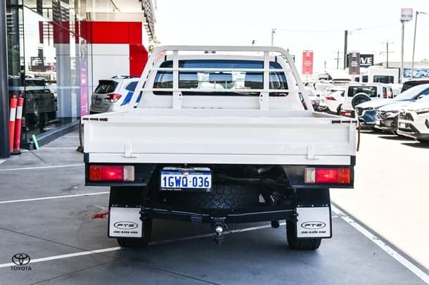2019 Toyota Hilux SR in White