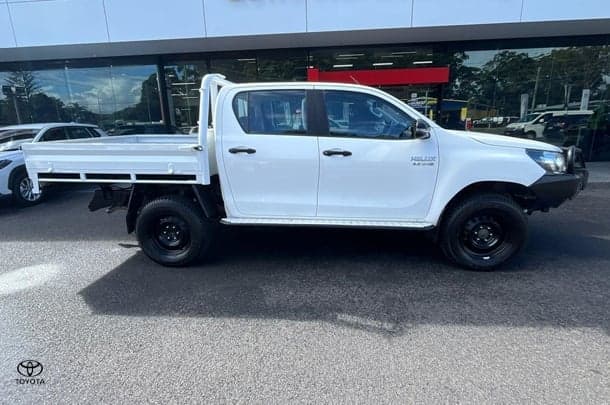 2019 Toyota Hilux SR in White