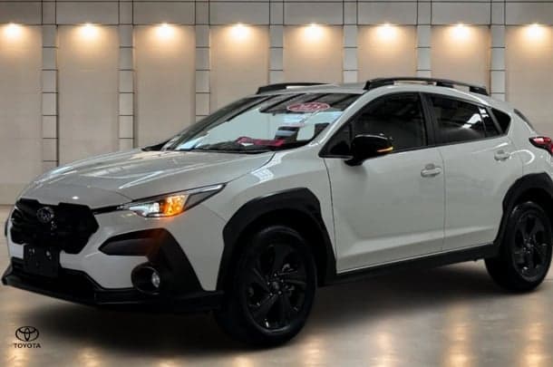 2025 Subaru Crosstrek 2.0L in White