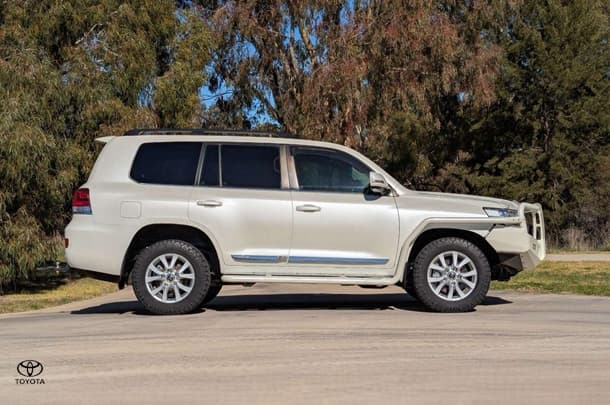2019 Toyota Landcruiser Sahara in White