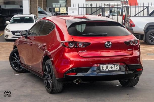 2020 Mazda 3 G25 Astina in Red